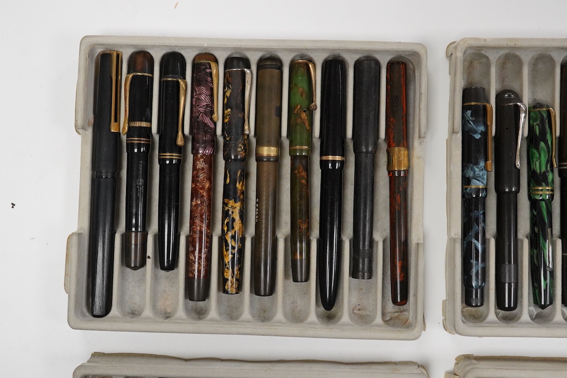 A collection of various fountain pens, various manufacturers (some incomplete, approx. 40)
